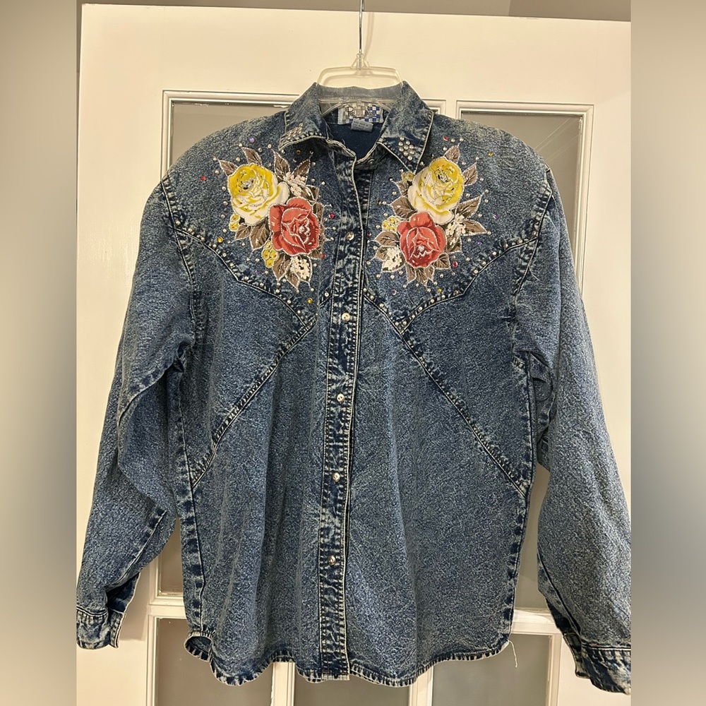 Vintage 1980-90’s Pretty Bleu brand denim shirt. Size Small.